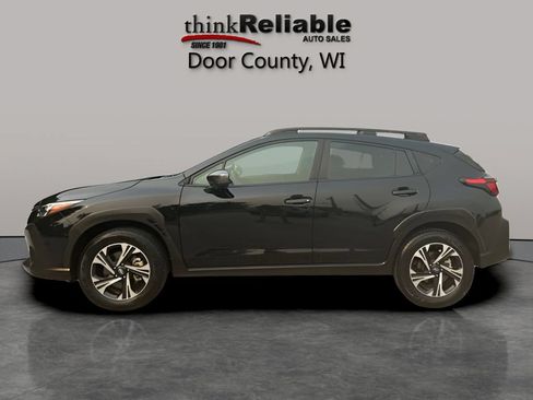 Used 2025 Subaru Crosstrek 2.5i Premium AWD/4WD image 2