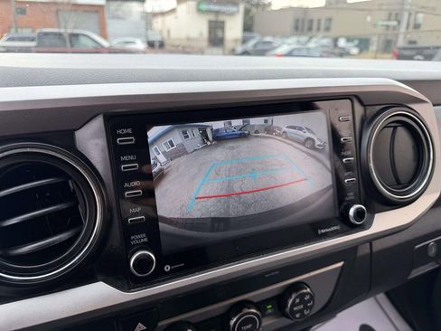 Used 2020 Toyota Tacoma SR5 image 36