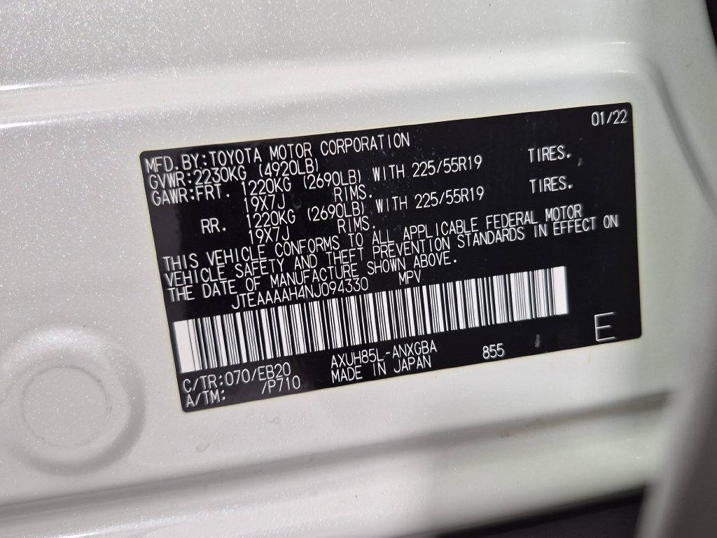 Used 2022 Toyota Venza XLE AWD/4WD image 32