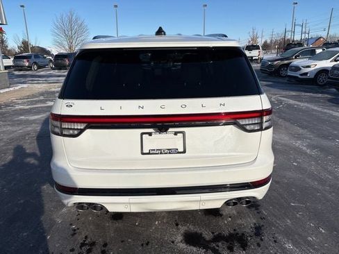 Used 2025 Lincoln Aviator Reserve w/ Jet Appearance Package AWD/4WD image 18