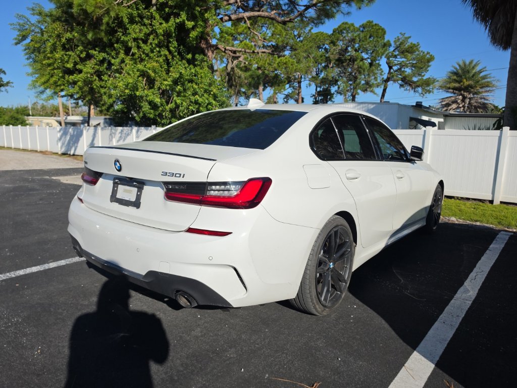 Used 2022 BMW 330i xDrive Sedan w/ M Sport Package AWD/4WD image 15