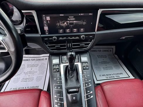 Used 2019 Porsche Macan AWD/4WD image 23