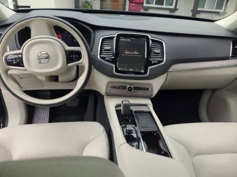 Certified 2023 Volvo XC90 B6 Plus w/ Protection Package Premier image 4