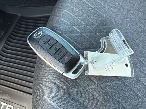 New 2026 Nissan Sentra SV image 29