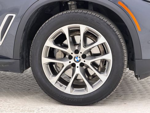 Used 2021 BMW X5 xDrive40i w/ Premium Package image 12