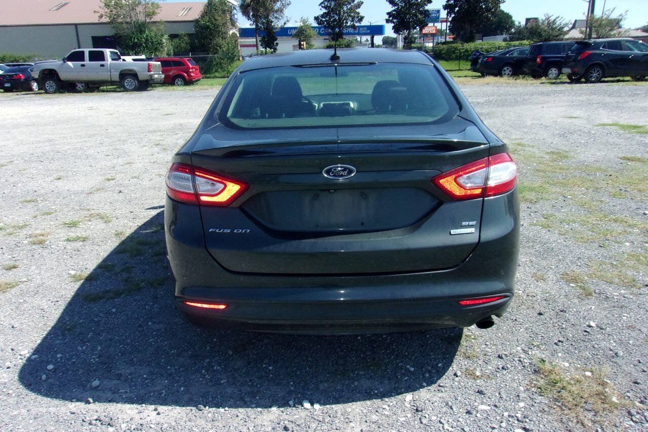 Used 2015 Ford Fusion SE w/ Equipment Group 201A FWD image 6