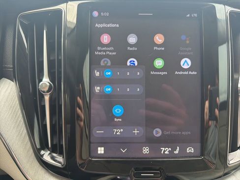 Certified 2025 Volvo XC60 B5 Ultra w/ Protection Package Premier image 12