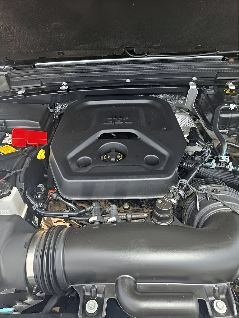 Used 2024 Jeep Wrangler Unlimited Sport AWD/4WD image 26