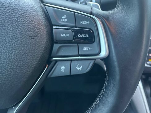 Used 2018 Honda Accord Touring image 21