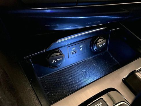 Used 2018 Genesis G80 3.8 AWD/4WD image 31