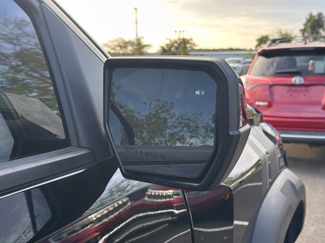 Used 2024 Chevrolet Colorado Trail Boss w/ Technology Package AWD/4WD image 12