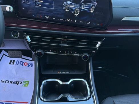 New 2026 Chevrolet Traverse Z71 w/ Enhanced Driving Package AWD/4WD image 24