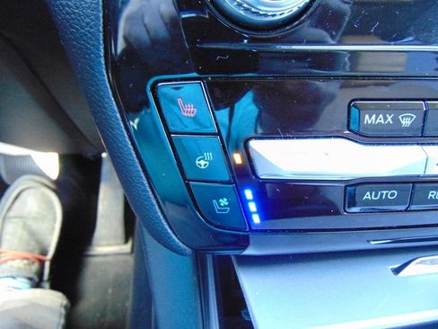 Used 2021 Ford Explorer Limited image 37