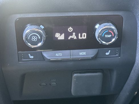 Used 2026 Chevrolet Traverse RS w/ LPO, Floor Liner Package FWD image 24