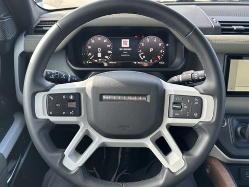 Used 2024 Land Rover Defender 110 X-Dynamic SE image 19