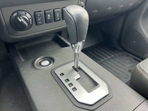 Used 2021 Nissan Frontier PRO-4X w/ Pro-4x Utility Package image 26