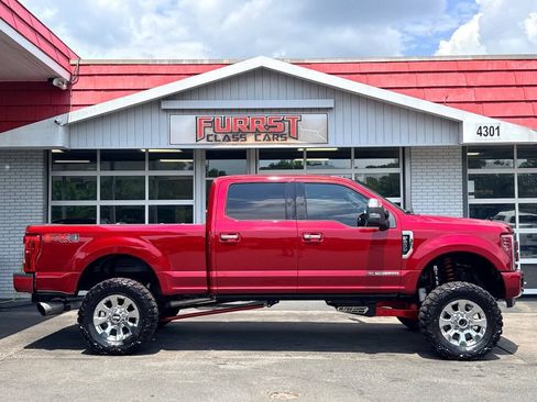 Used 2017 Ford F250 Lariat w/ Lariat Ultimate Package AWD/4WD image 2