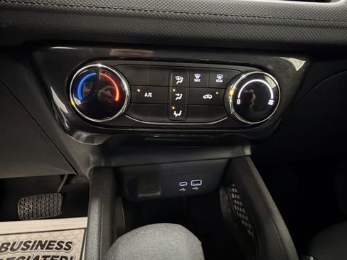 Certified 2025 Chevrolet TrailBlazer LT AWD/4WD image 19
