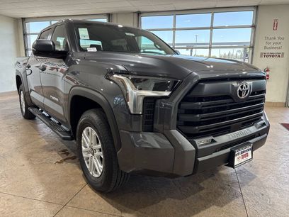 New 2026 Toyota Tundra SR5 w/ SR5 Convenience Package