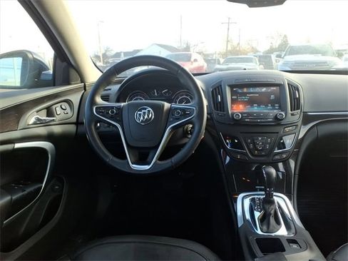 Used 2017 Buick Regal Sport Touring image 11