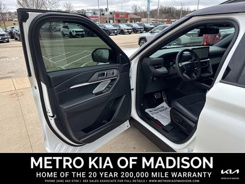 Used 2025 Ford Explorer ST w/ Sun And Sound Package AWD/4WD image 11