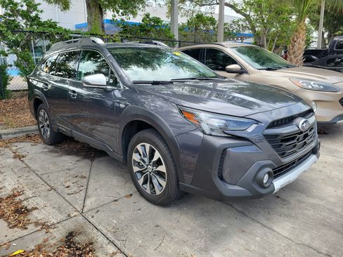 Used 2023 Subaru Outback Touring AWD/4WD image 4