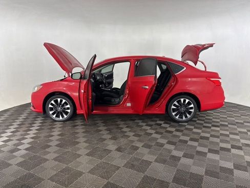 Used 2019 Nissan Sentra SR image 8