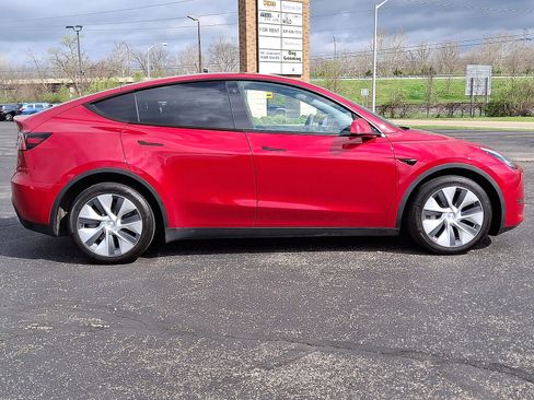 Used 2021 Tesla Model Y Long Range AWD/4WD image 26