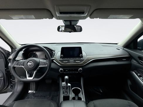 Used 2023 Nissan Altima 2.5 SV image 14