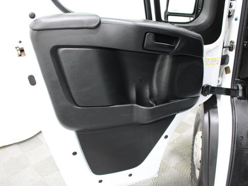 Used 2025 RAM ProMaster 2500 w/ Convenience Group FWD image 5