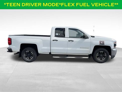 Used 2018 Chevrolet Silverado 1500 W/T w/ WT Convenience Package RWD image 4