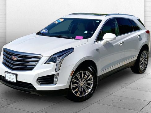 Used 2017 Cadillac XT5 Luxury w/ Driver Awareness Package image 13