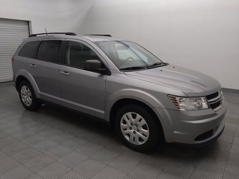 Used 2020 Dodge Journey SE w/ SE Popular Equipment Group image 11