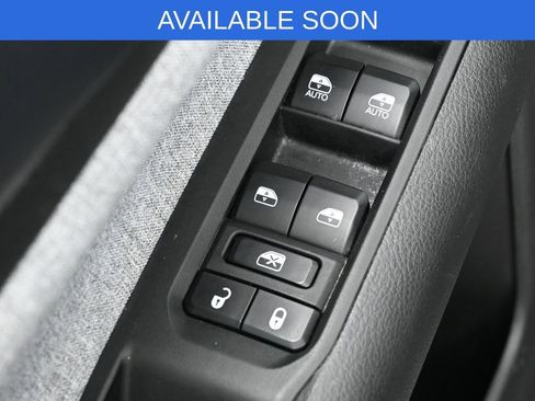 Used 2023 Jeep Compass Latitude image 13