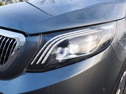 Used 2022 Mercedes-Benz Metris Passenger image 19