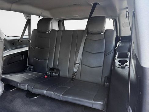 Used 2020 Cadillac Escalade ESV Luxury image 22