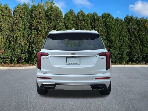 Used 2022 Cadillac XT6 Premium Luxury AWD/4WD image 5