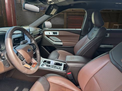 Used 2023 Ford Explorer King Ranch w/ Technology Package AWD/4WD image 19