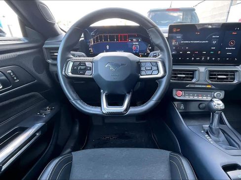 Certified 2025 Ford Mustang Coupe image 6