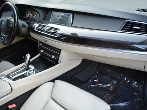 Used 2010 BMW 535i Gran Turismo RWD image 16