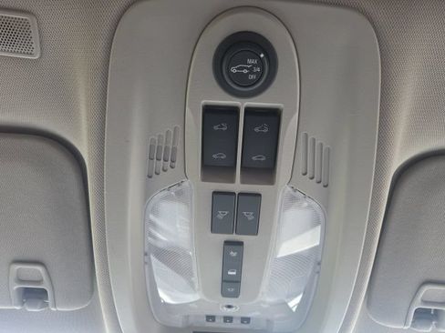 Used 2017 GMC Terrain SLT w/ Open Road Package FWD image 29
