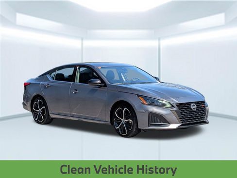 Used 2024 Nissan Altima 2.5 SR FWD image 5
