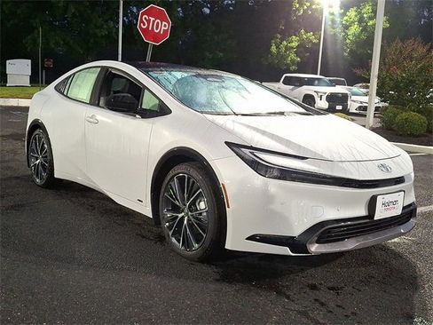 New 2026 Toyota Prius XLE image 2