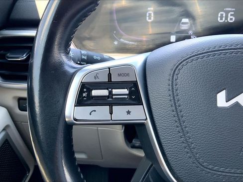 Certified 2023 Kia Telluride S w/ S Sunroof Package FWD image 23
