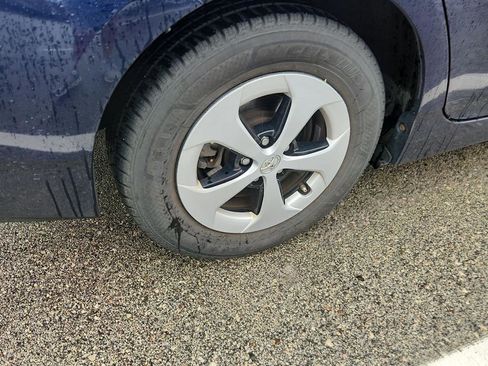 Used 2015 Toyota Prius Two FWD image 5