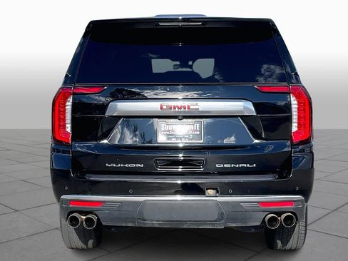 Used 2022 GMC Yukon XL Denali image 5