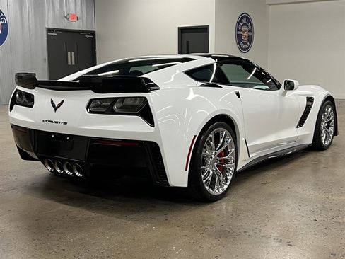 Used 2016 Chevrolet Corvette Z06 w/ 3LZ Preferred Equipment Group image 12
