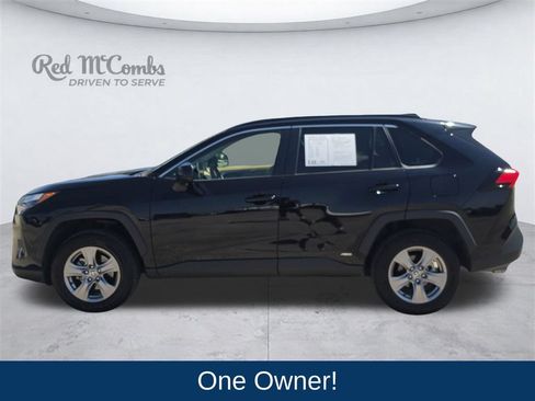 Used 2025 Toyota RAV4 LE AWD/4WD image 2