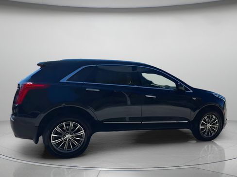 Used 2017 Cadillac XT5 Luxury w/ Driver Awareness Package image 30