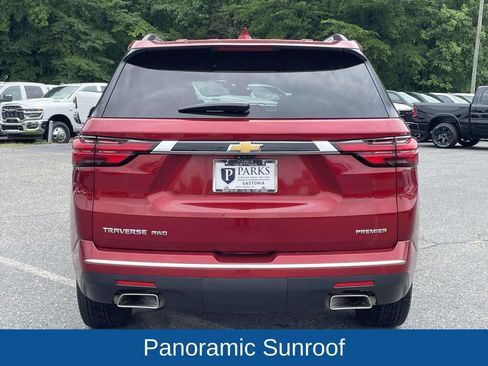 Used 2023 Chevrolet Traverse Premier AWD/4WD image 7